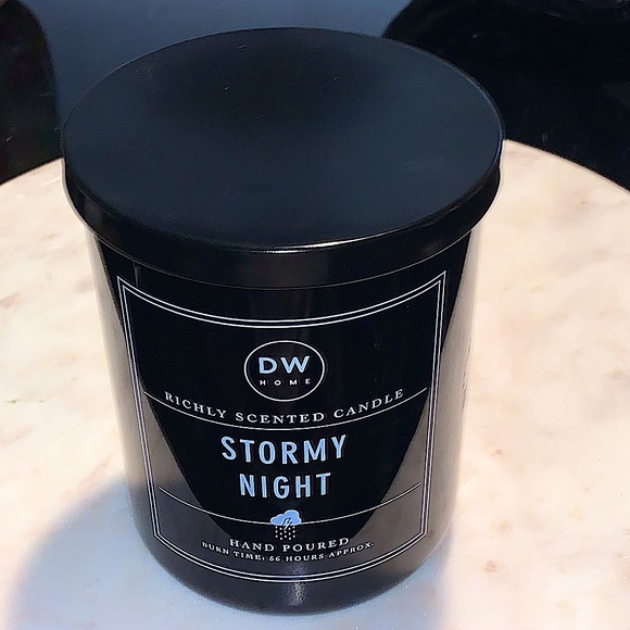 DW HOME CANDLE STORMY NIGHT RICHLY SCENTED NEW 15 oz 2 WICK - Picture 3 of 4